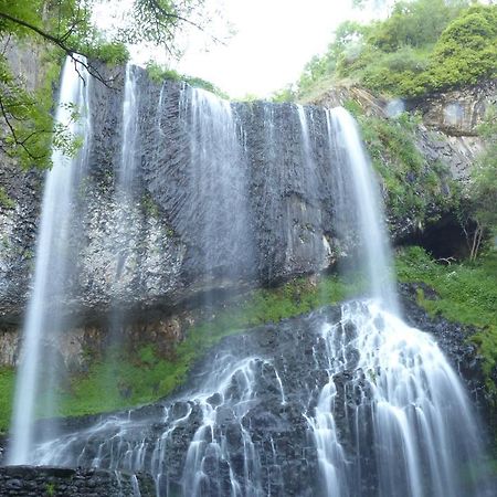 Le Gite Du Velay Bains المظهر الخارجي الصورة