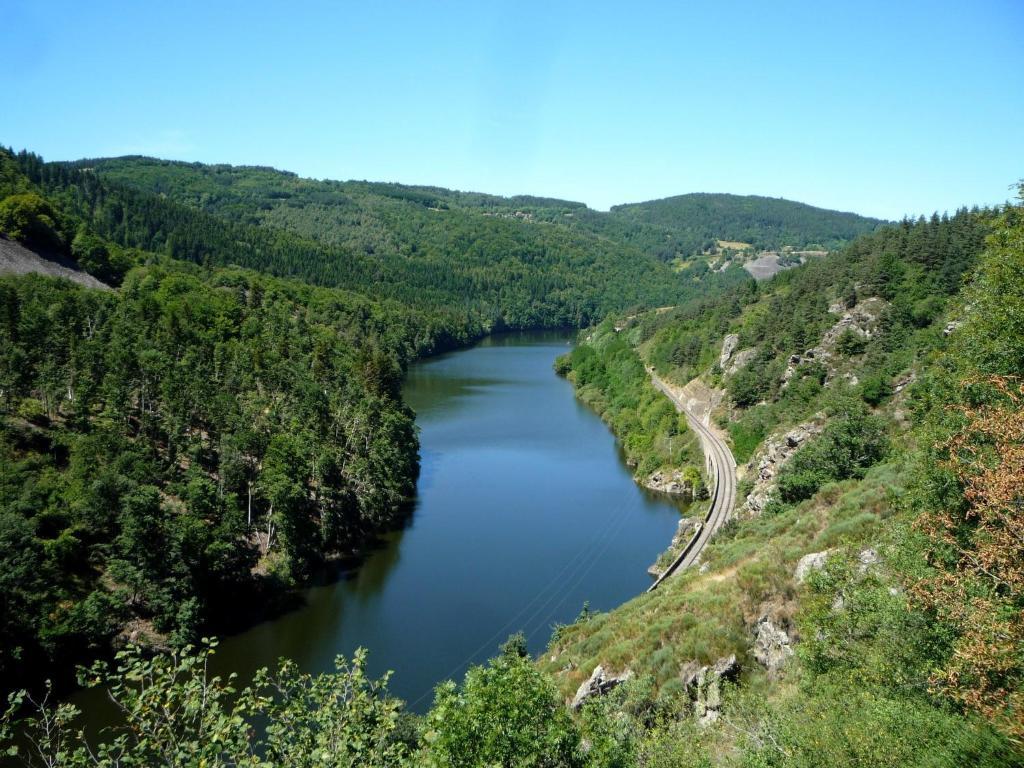 Le Gite Du Velay Bains المظهر الخارجي الصورة