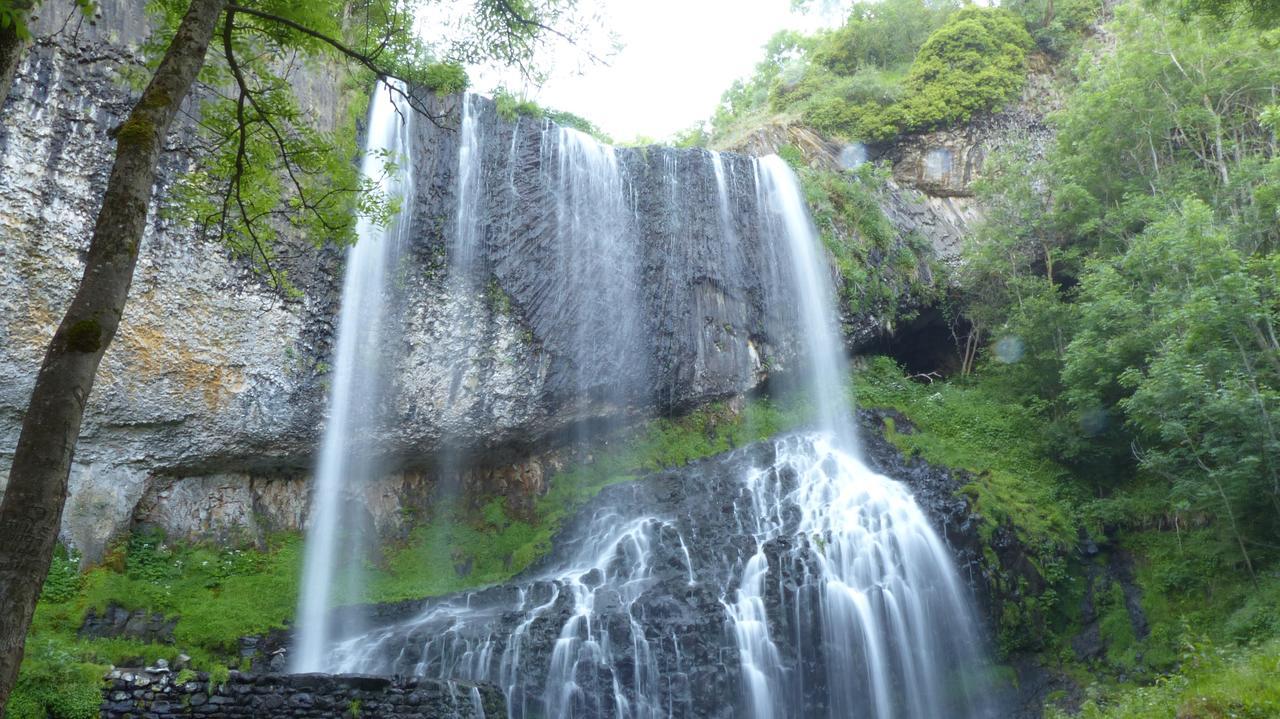 Le Gite Du Velay Bains المظهر الخارجي الصورة
